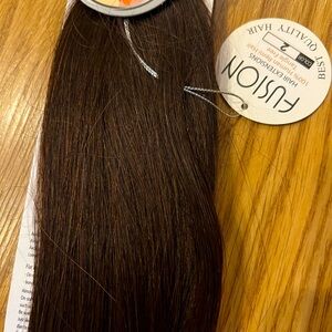Fusion 20” NWT bond hair extensions color #2
